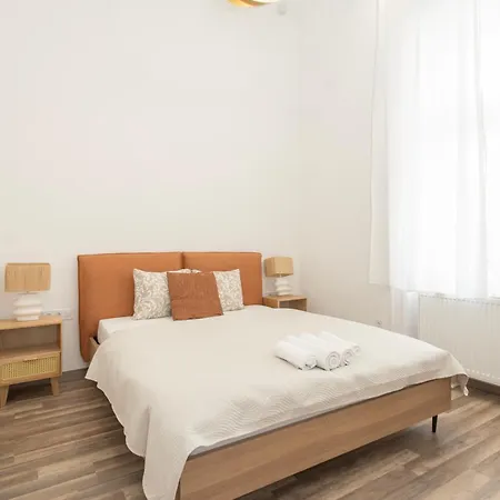 Cozy City Center E40 Apartments Budapest Exterior photo