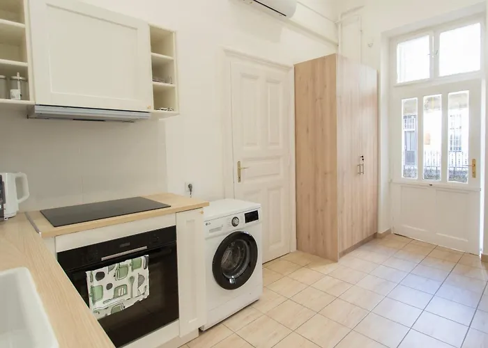 Cozy City Center E40 Apartments