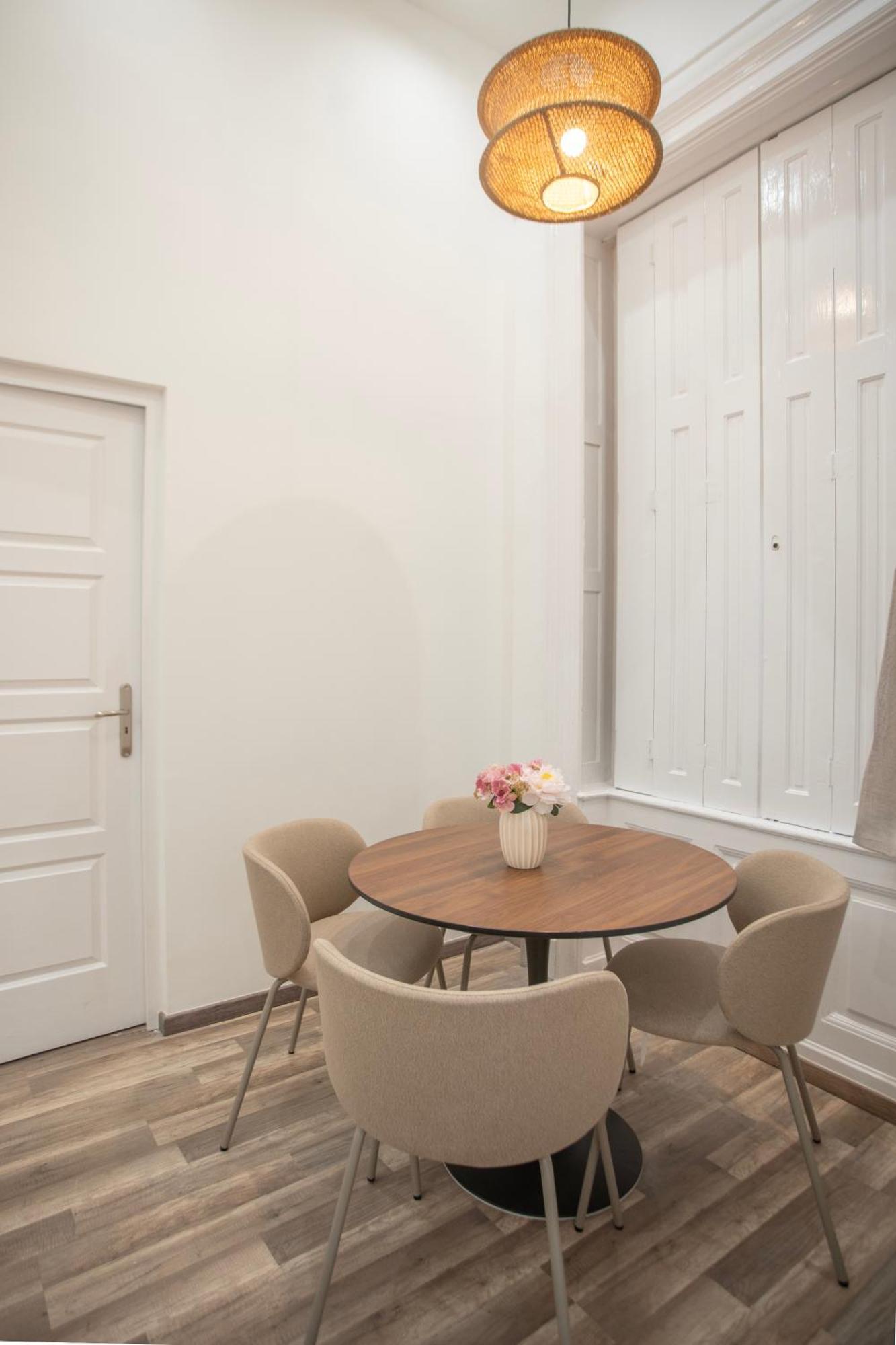 Cozy Center E40 Apartment *
